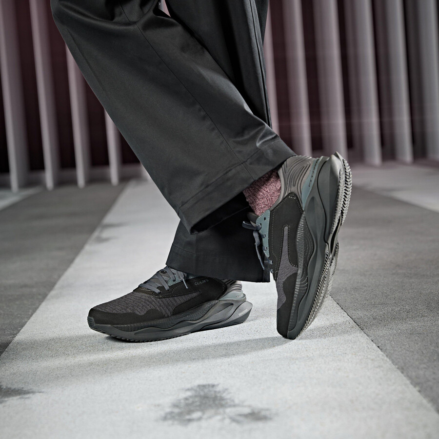 clarks pace - zwart
