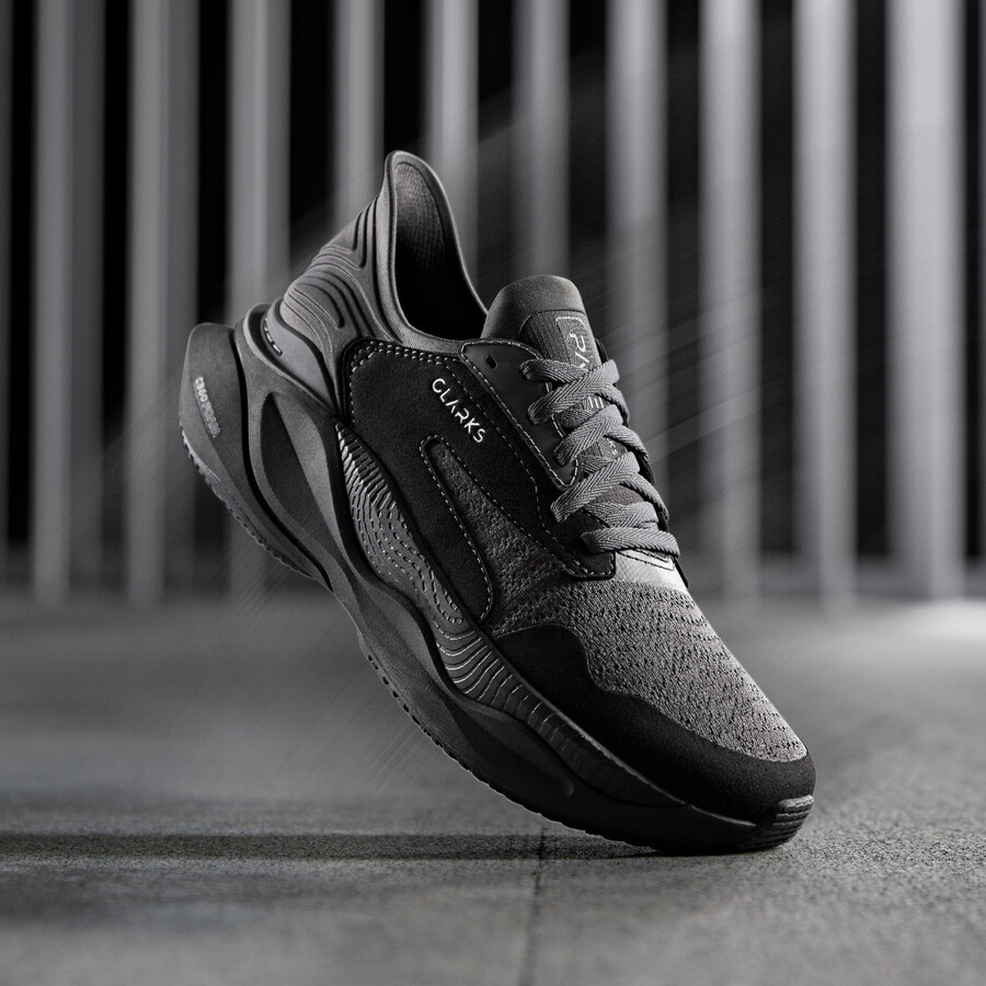 clarks pace - zwart