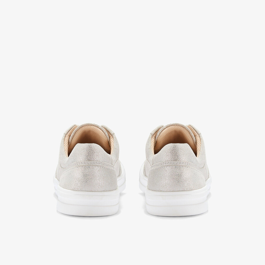 makea court - metallic leer