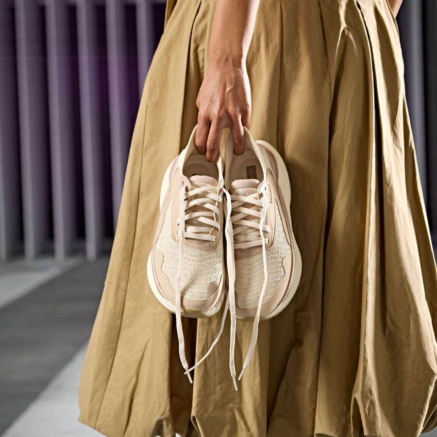 clarks pace - zandcombinatie