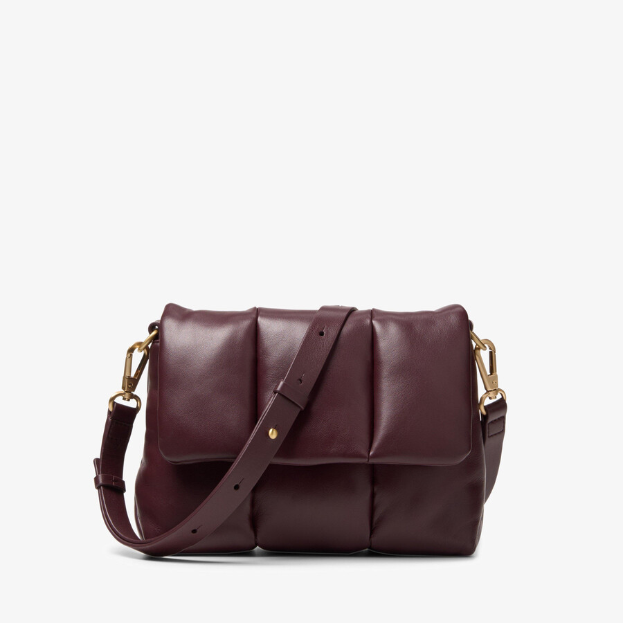 opgezette crossbodytas - bordeauxrood leer